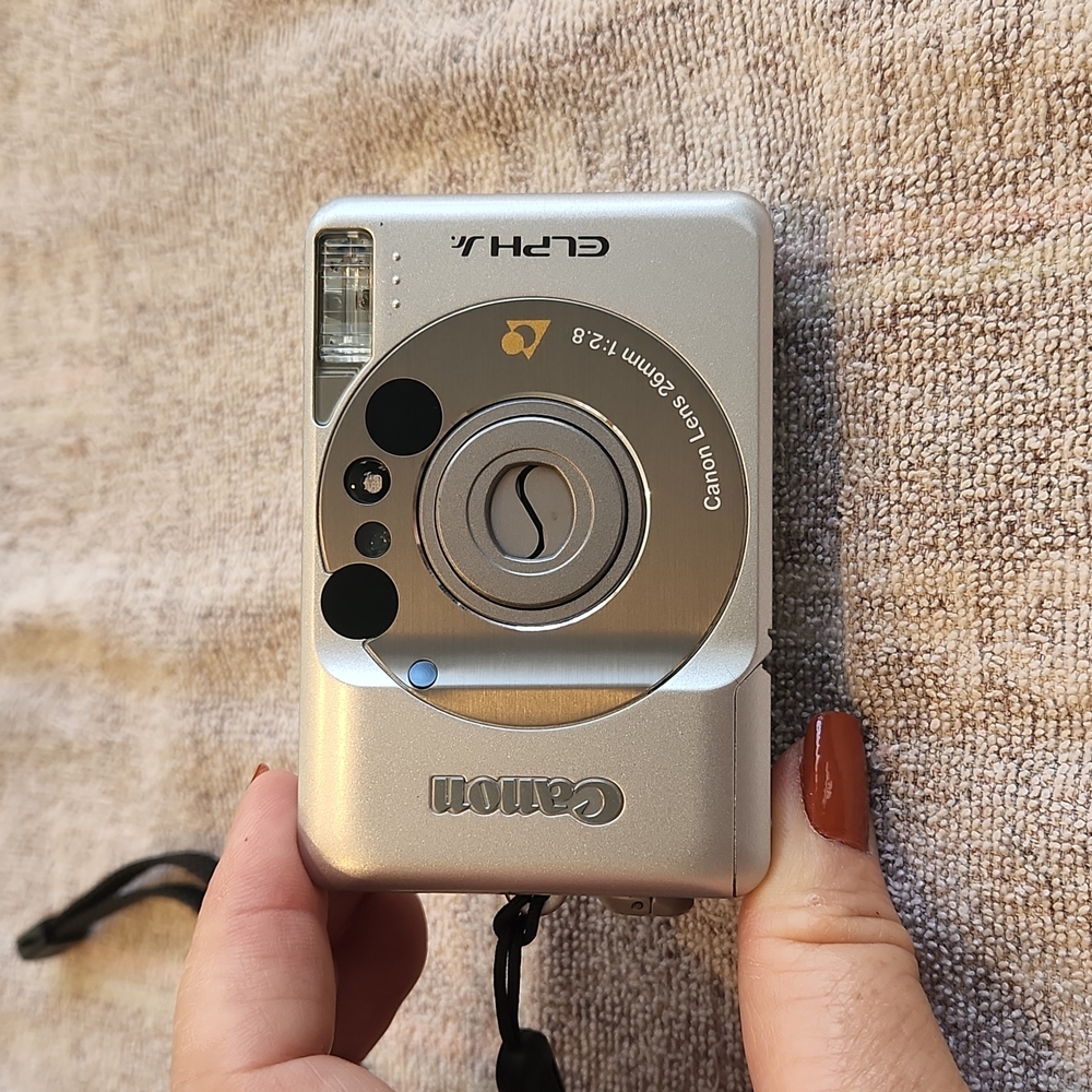 Canon Elph Jr Camera